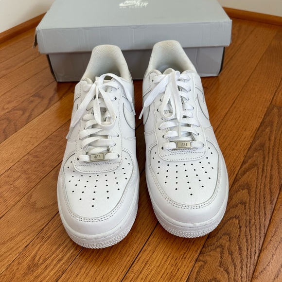 Nike Air Force 1 ‘07 Sneaker in white - Picture 3 of 9